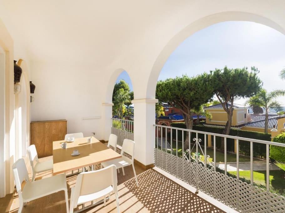 2 Bedroom Apartment, With Sea Views, In Puerto Banus Marbella