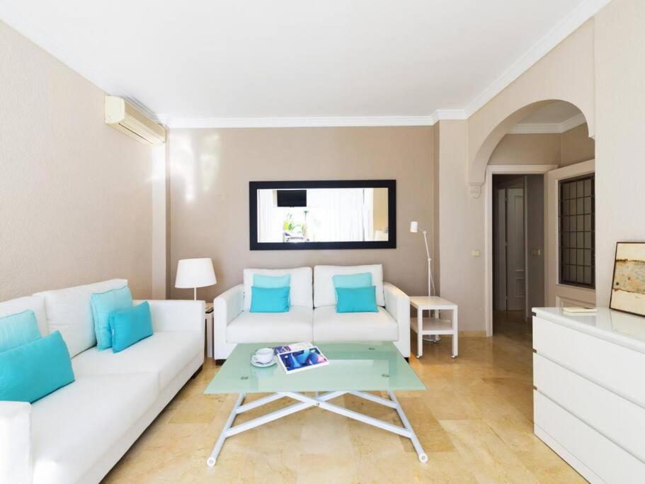 Apartment 2 Bedroom Apartment, With Sea Views, In Puerto Banus Marbella