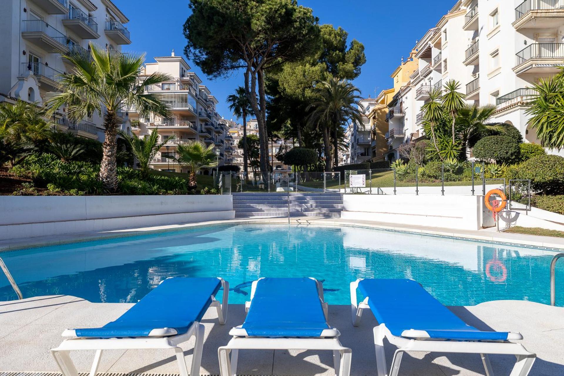 2 Bedroom Apartment, With Sea Views, In Puerto Banus *
